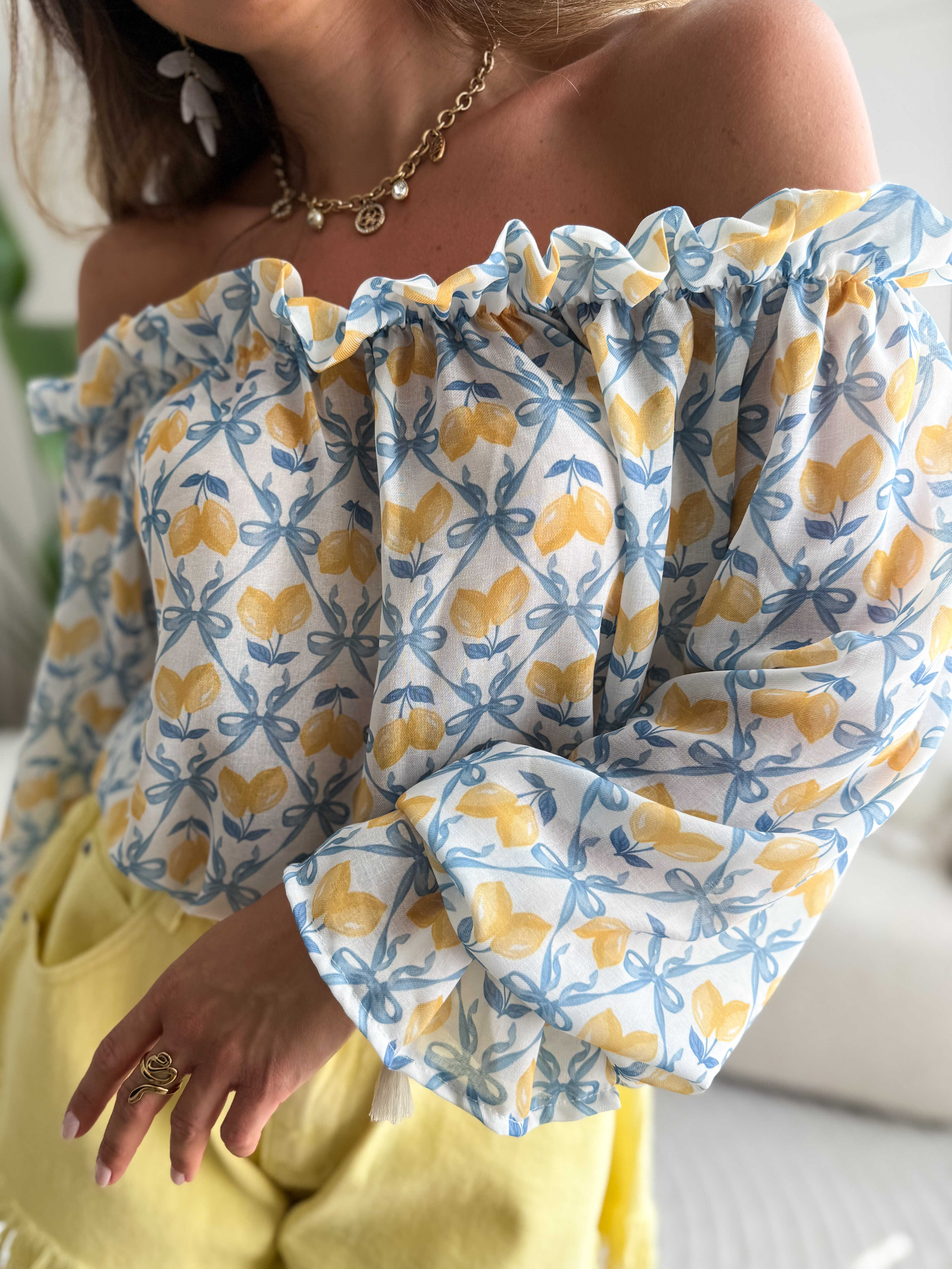 Karla off-shoulder blouse limon