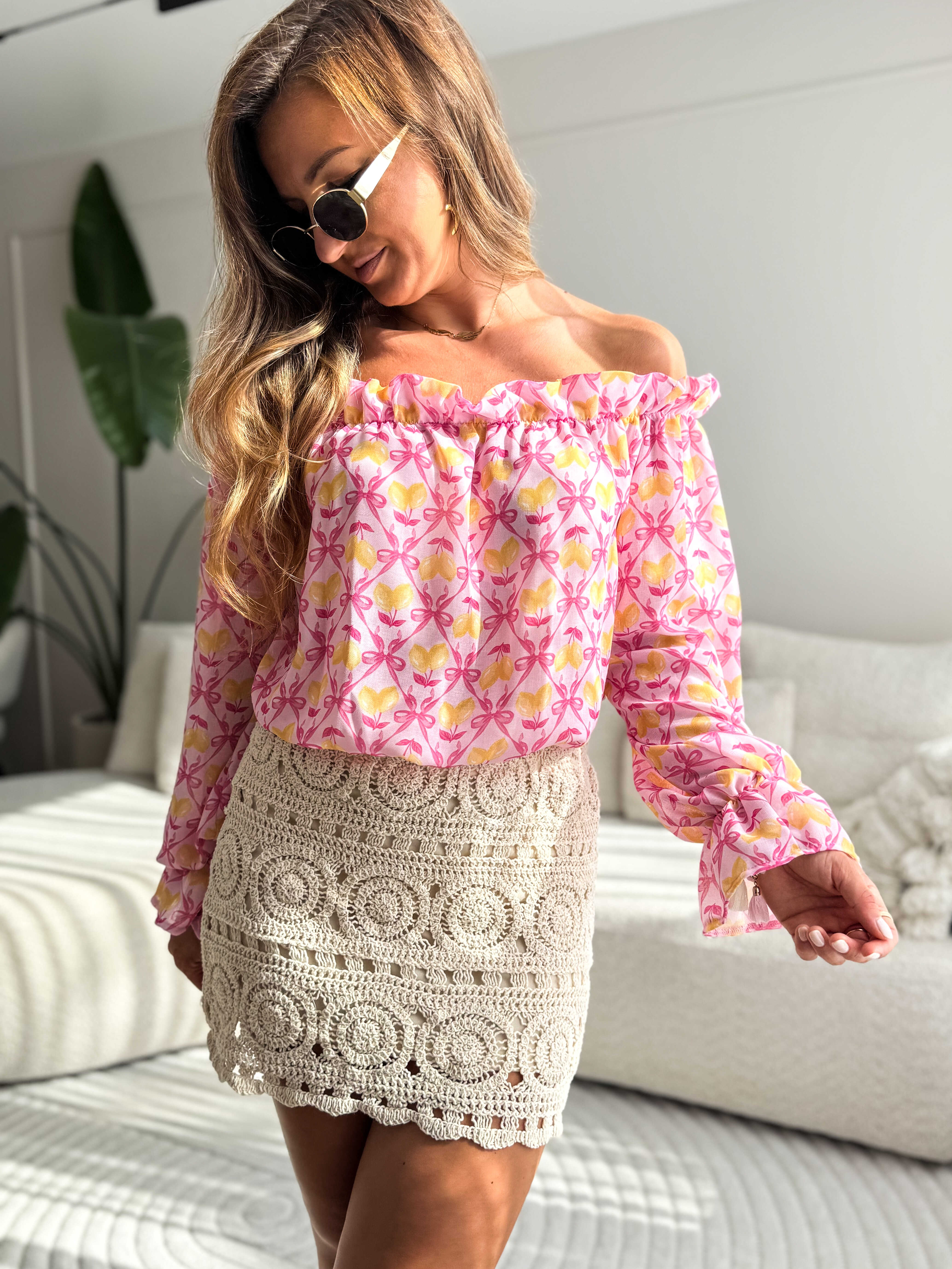 Karla off-shoulder blouse pink limon