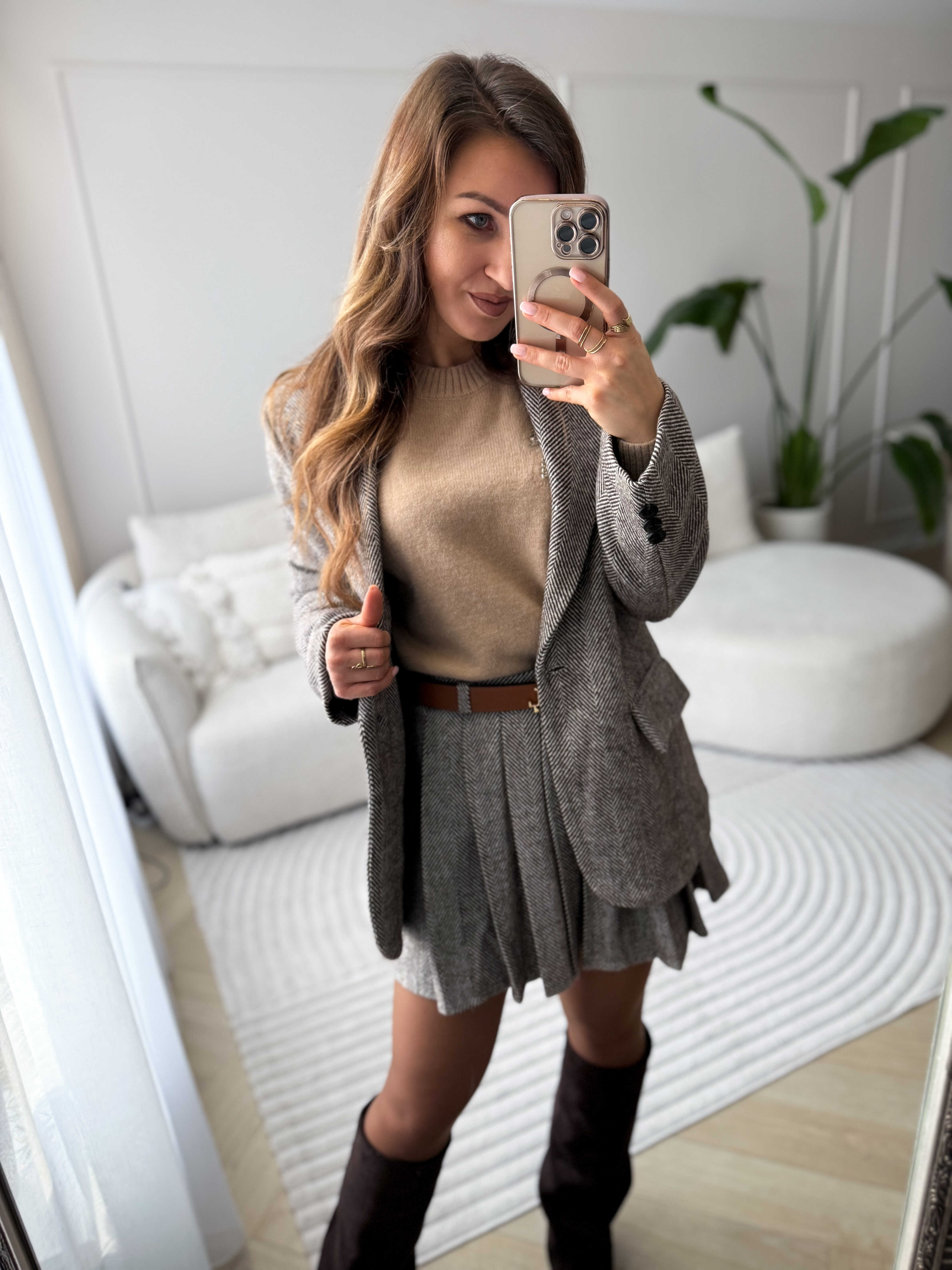Welly Set Blazer + Skirt Beige