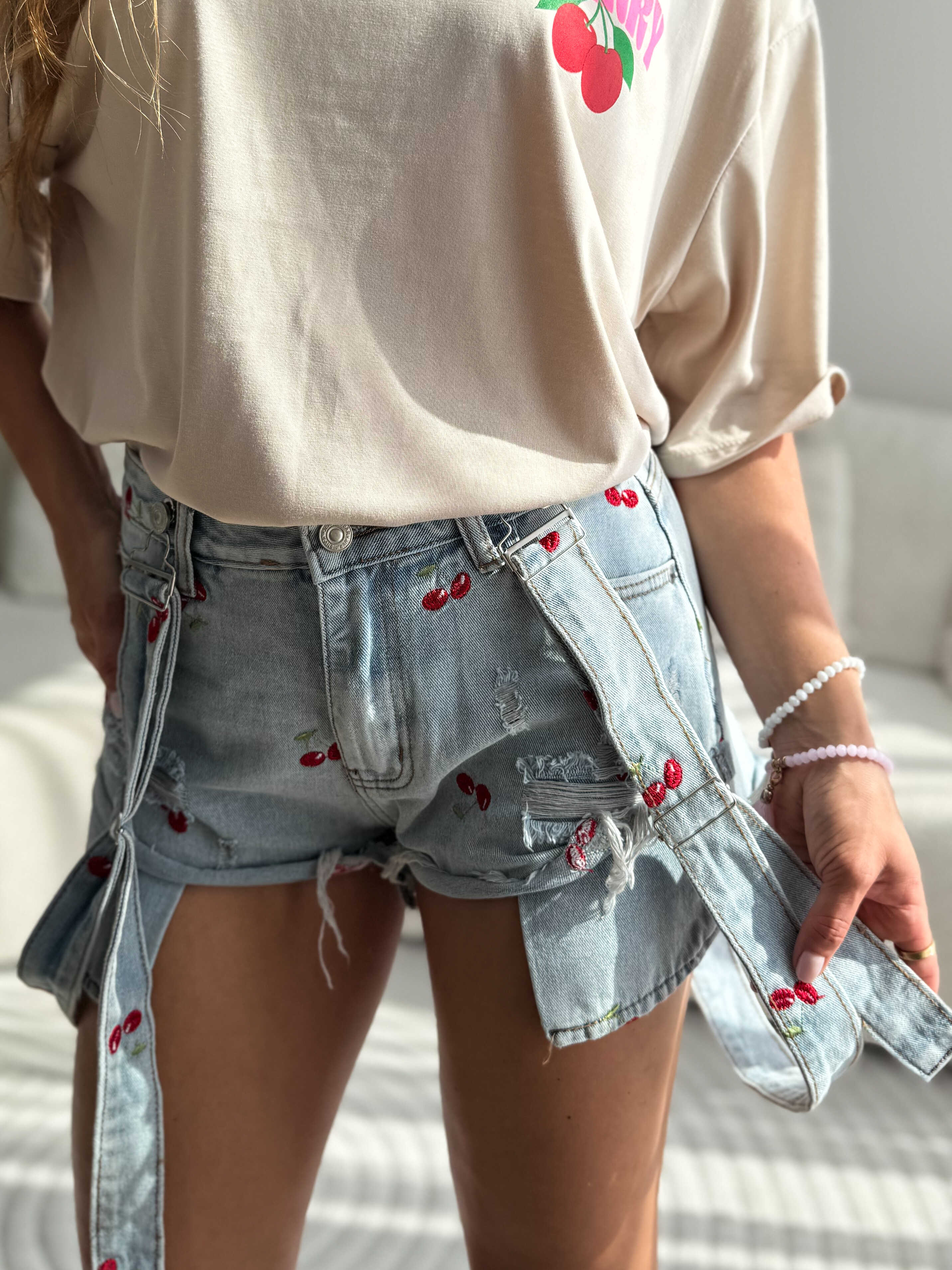 Caroline Short Cherry