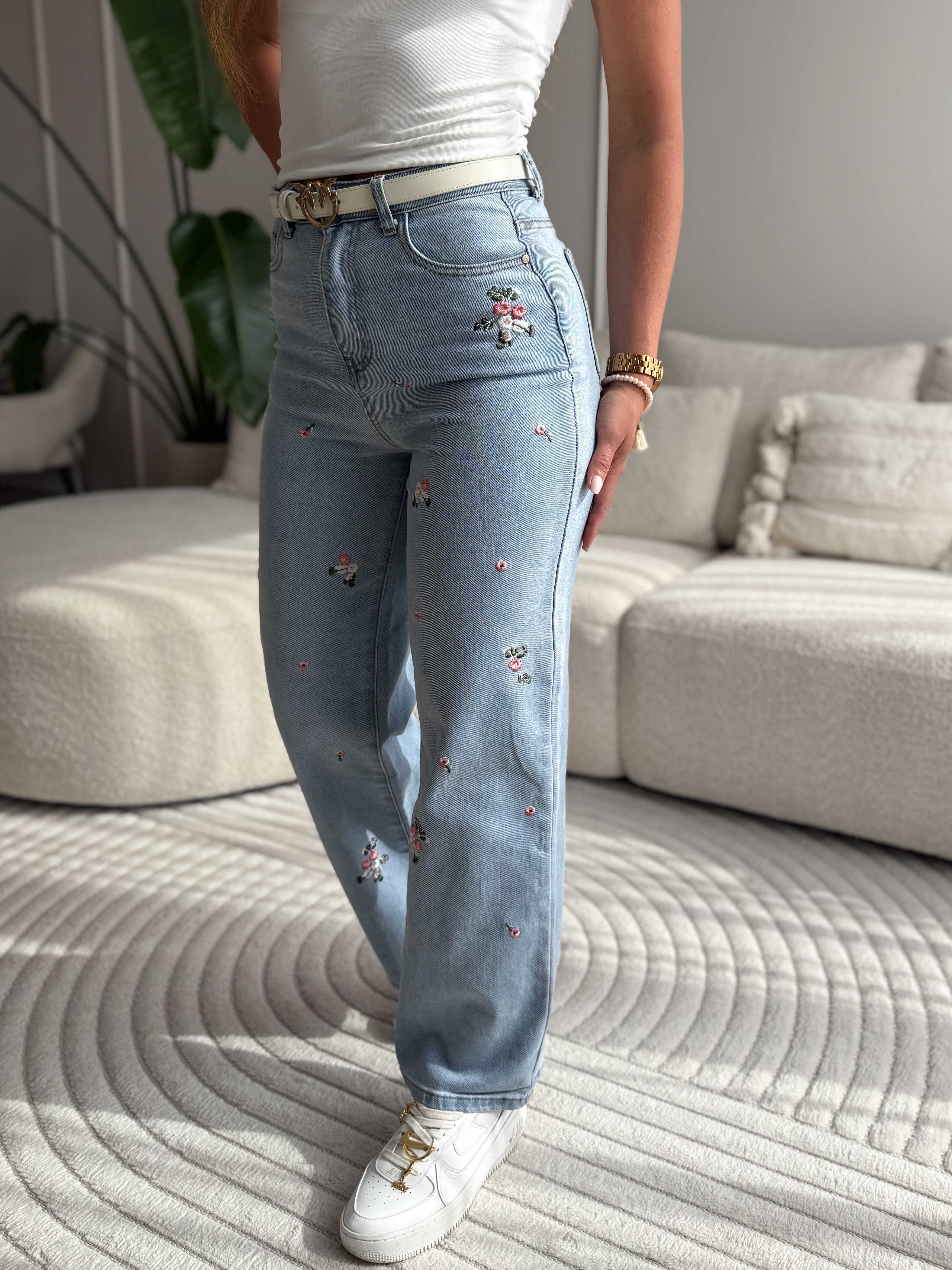 Lilly Jeans with flowers